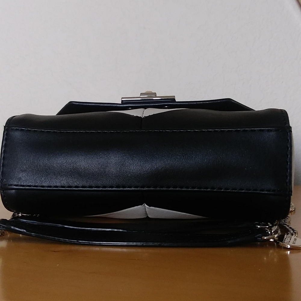 Guess crossbody convertible black and white bag small - Picture 5 of 16